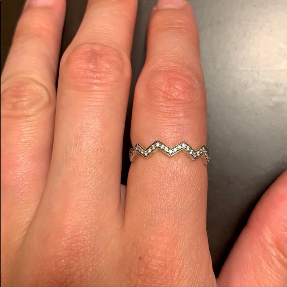 Pandora ms Shimmering Zigzag Ring